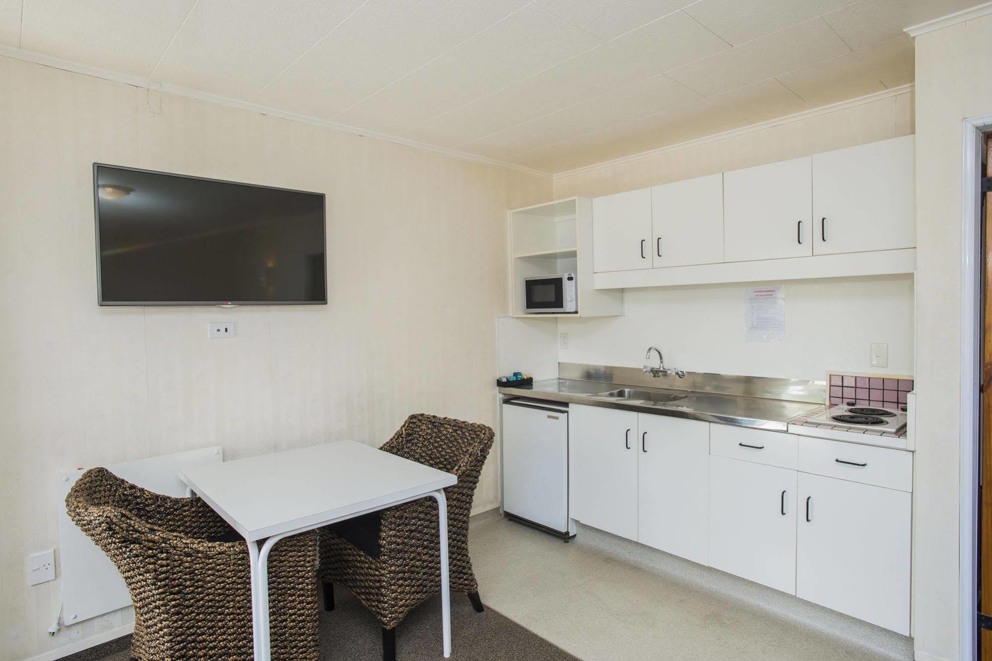 Colonial On Gladstone Motel กิสบอร์น ภายนอก รูปภาพ