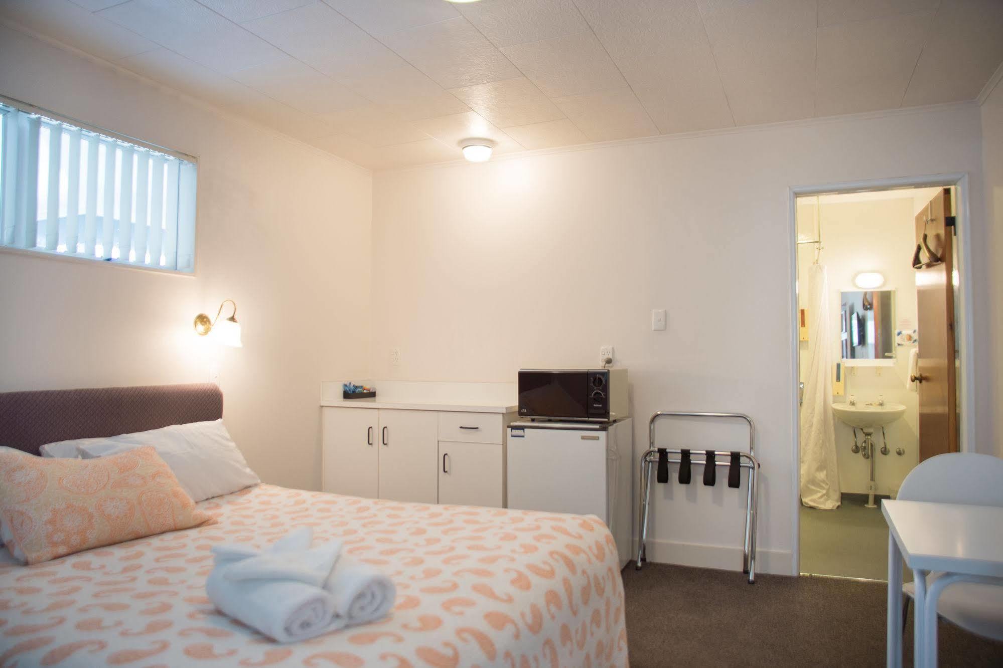 Colonial On Gladstone Motel กิสบอร์น ภายนอก รูปภาพ
