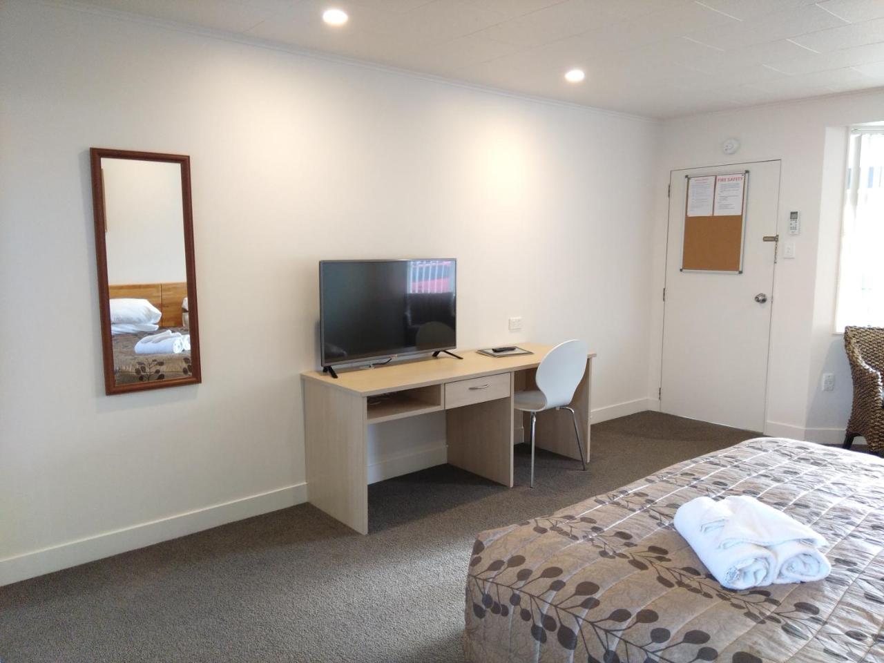 Colonial On Gladstone Motel กิสบอร์น ภายนอก รูปภาพ